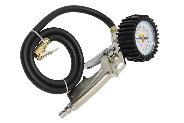 АТ34309 Пистолет для накачки шин с манометром (16 BAR, в блистере)