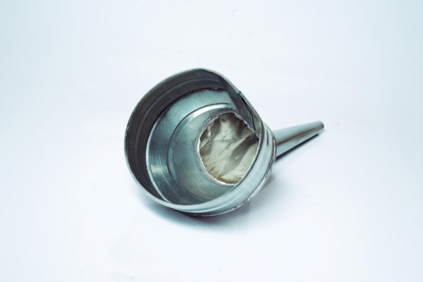 3982 Воронка метал.универсальная средняя D130 mm(угол 170 град.) 3982 Воронка метал.универсальная средняя D130 mm(угол 170 град.)