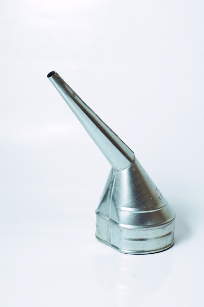 3982 Воронка метал.универсальная средняя D130 mm(угол 170 град.) (1) 3982 Воронка метал.универсальная средняя D130 mm(угол 170 град.) (1)
