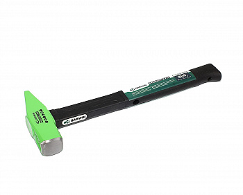 Молоток Garwin MONOLITH, обрезиненная рукоятка, 800 г, 711200-800 Молоток Garwin MONOLITH, обрезиненная рукоятка, 800 г, 711200-800