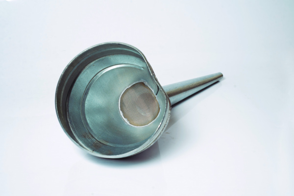 3898 Воронка метал.универсальная большая D165 mm (1)